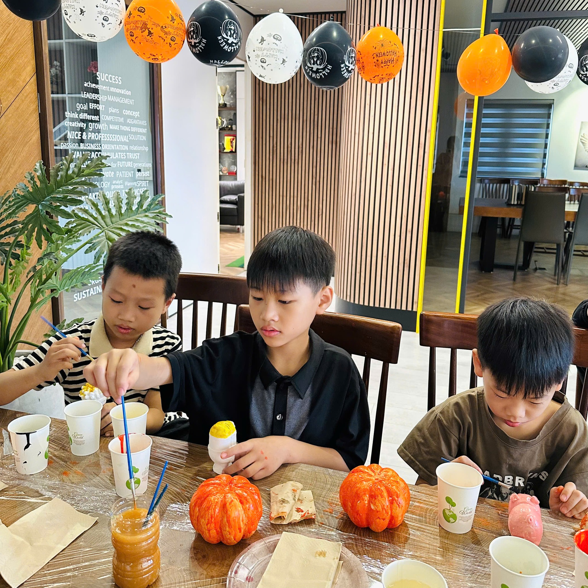 574322244 1241478044667787 1842342935859107384 n